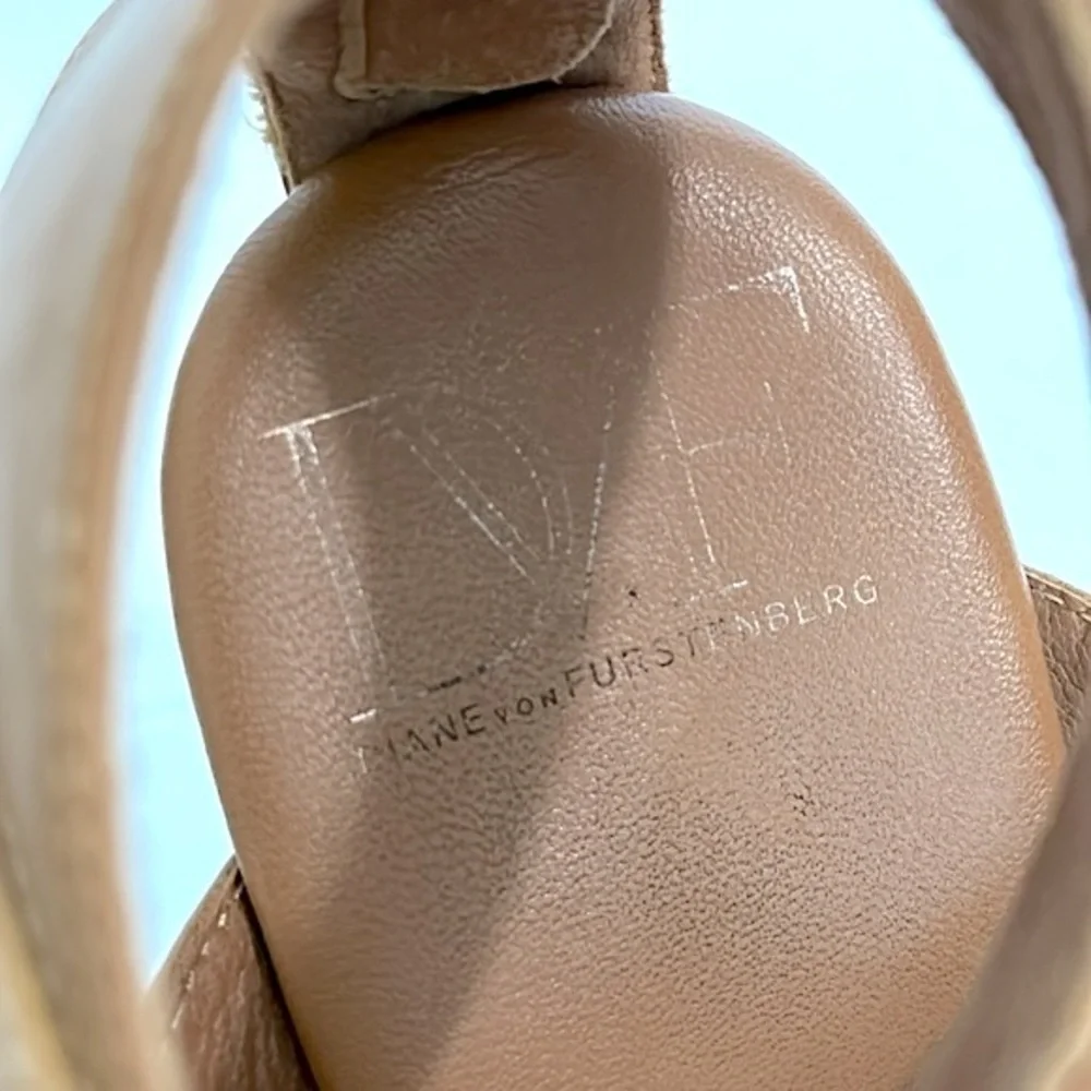 DVF Diane Von Furstenberg Theia wedge size 8